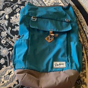 Dakine roll top backpack laptop sleeve comfy